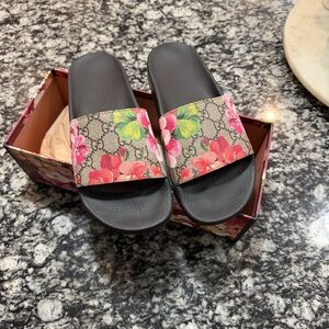 Gucci Floral GG Canvas Slide Sandals - Black, Pink, Green
